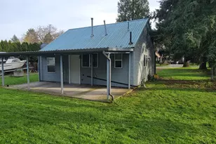 5717 NE Sumner St, Portland, OR 97218 - Photo 4