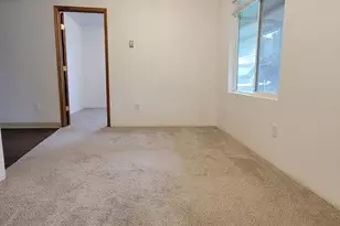 5717 NE Sumner St, Portland, OR 97218 - Photo 6