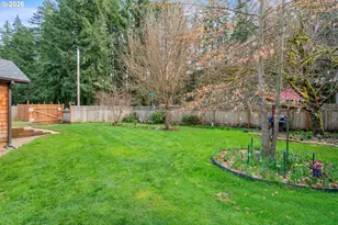 37727 Row River Rd, Dorena, OR 97434 - Photo 18