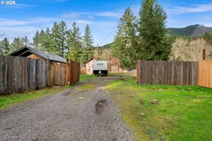 37727 Row River Rd, Dorena, OR 97434 - Photo 24