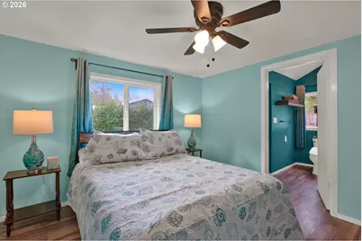 37727 Row River Rd, Dorena, OR 97434 - Photo 10