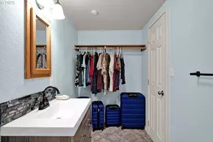 37727 Row River Rd, Dorena, OR 97434 - Photo 14