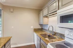 7514 SW Barnes Rd, Portland, OR 97225 - Photo 12
