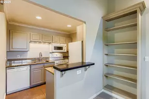 7514 SW Barnes Rd, Portland, OR 97225 - Photo 8