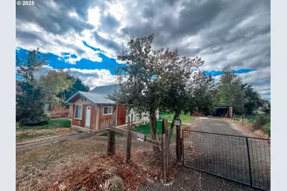 809 Ingle St, Mount Vernon, OR 97865 - Photo 1