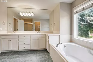 10770 SW Willow St, Tualatin, OR 97062 - Photo 16
