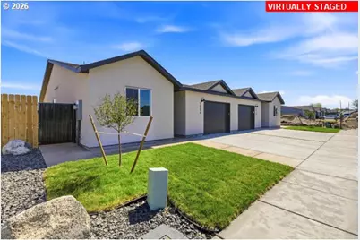 978 NE 10th Pl, Hermiston, OR 97838 - Photo 2
