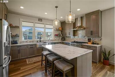 677 NW Crater Lake Dr, Dallas, OR 97338 - Photo 16