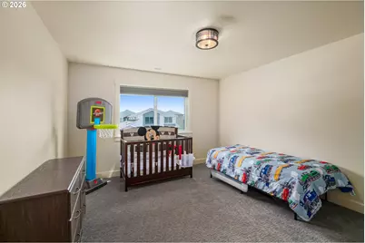 677 NW Crater Lake Dr, Dallas, OR 97338 - Photo 32