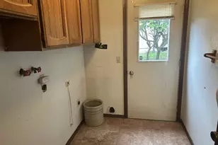 1646 Oak St, North Bend, OR 97459 - Photo 8