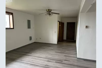 1646 Oak St, North Bend, OR 97459 - Photo 22