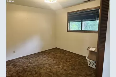 1646 Oak St, North Bend, OR 97459 - Photo 16