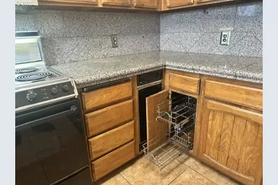 1646 Oak St, North Bend, OR 97459 - Photo 4