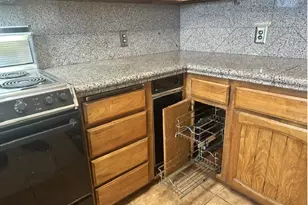 1646 Oak St, North Bend, OR 97459 - Photo 4