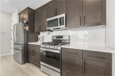 8069 SE Orion Ln, Hillsboro, OR 97123 - Photo 6