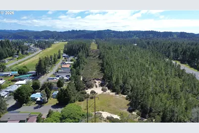 000 Robinhood Ave, Lakeside, OR 97449 - Photo 8