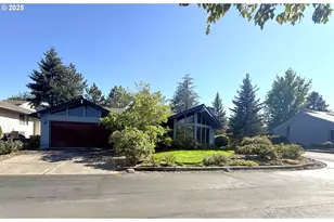 2462 Senate Way, Medford, OR 97504 - Photo 1