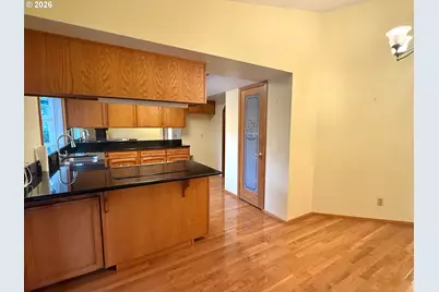 2462 Senate Way, Medford, OR 97504 - Photo 14