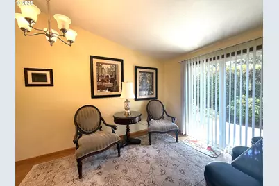 2462 Senate Way, Medford, OR 97504 - Photo 24