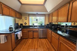 2462 Senate Way, Medford, OR 97504 - Photo 22