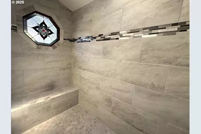 2462 Senate Way, Medford, OR 97504 - Photo 16