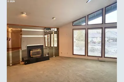 2462 Senate Way, Medford, OR 97504 - Photo 6