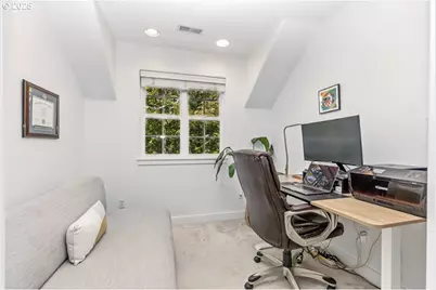 10272 NW Edgewood Dr, Portland, OR 97229 - Photo 16