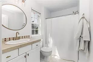 10272 NW Edgewood Dr, Portland, OR 97229 - Photo 22