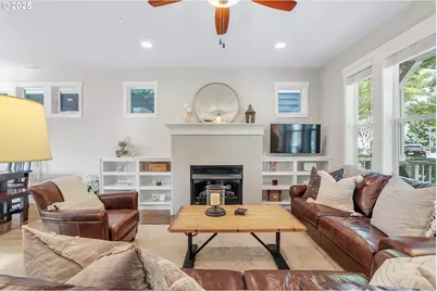 29021 SW Villebois Dr, Wilsonville, OR 97070 - Photo 6