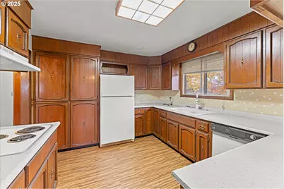 15690 S Carus Rd, Oregon City, OR 97045 - Photo 10