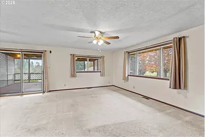 15690 S Carus Rd, Oregon City, OR 97045 - Photo 4