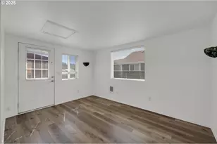 5276 Olympic Cir, Eugene, OR 97402 - Photo 20