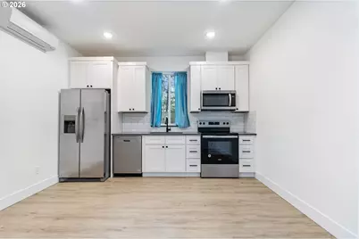 4719 NE 107th Ave #10, Portland, OR 97220 - Photo 6