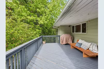 7270 SW Nevada Ter, Portland, OR 97219 - Photo 24