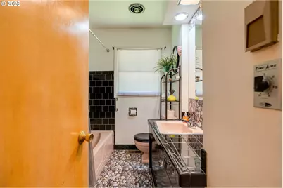 7170 SE 122nd Ave, Portland, OR 97236 - Photo 22