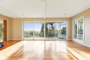 842 NW Kingwood Dr, Salem, OR 97304 - Photo 8