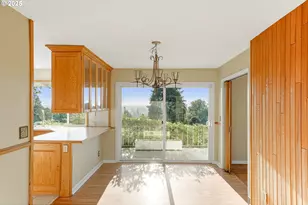 842 NW Kingwood Dr, Salem, OR 97304 - Photo 4