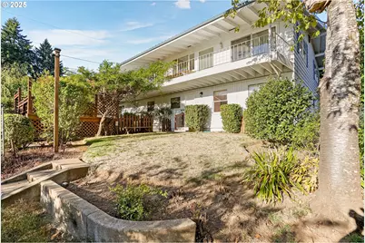 842 NW Kingwood Dr, Salem, OR 97304 - Photo 36