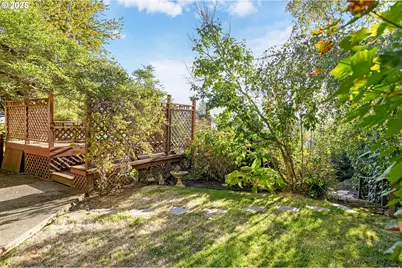 842 NW Kingwood Dr, Salem, OR 97304 - Photo 34