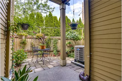9709 N Jersey St, Portland, OR 97203 - Photo 32