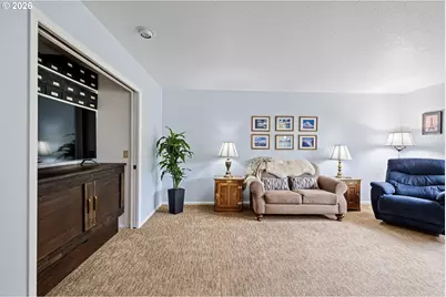 2101 Kingfisher Way, Eugene, OR 97401 - Photo 16