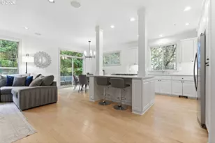 1645 SW Joshua St, Portland, OR 97219 - Photo 6