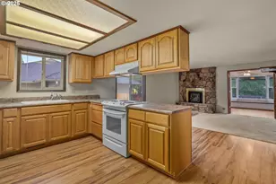 3178 Century Way, Medford, OR 97504 - Photo 12