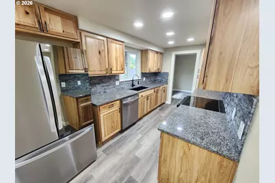 1100 Quince Dr, Junction City, OR 97448 - Photo 4