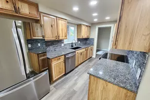 1100 Quince Dr, Junction City, OR 97448 - Photo 4
