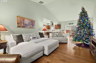 21281 Bellflower Pl, Bend, OR 97702 - Photo 8