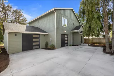 570 Holmes Ln, Oregon City, OR 97045 - Photo 1