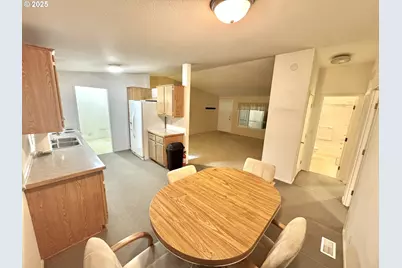 185 N 3rd St, Lakeside, OR 97449 - Photo 6