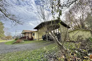 185 N 3rd St, Lakeside, OR 97449 - Photo 32