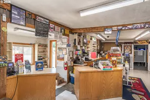 14190 N Umpqua Hwy, Roseburg, OR 97470 - Photo 20